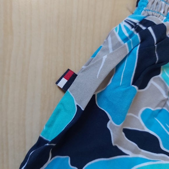 Tommy Hilfiger Ruffle Shorts - Picture 6 of 9